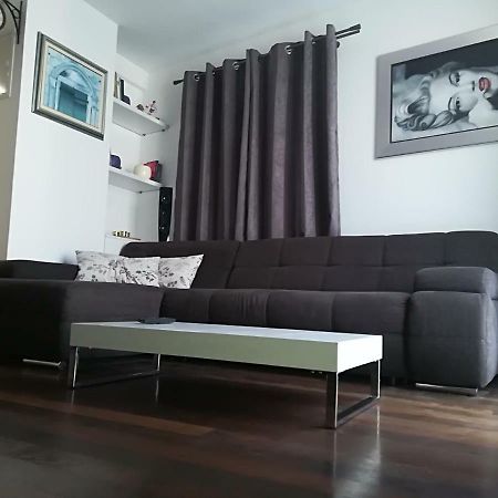 Apartman Brzovic Омиш Экстерьер фото