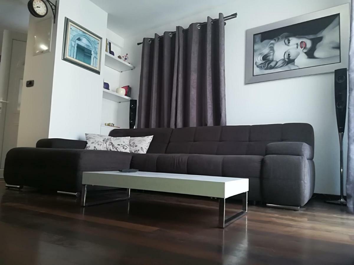 Apartman Brzovic Омиш Экстерьер фото