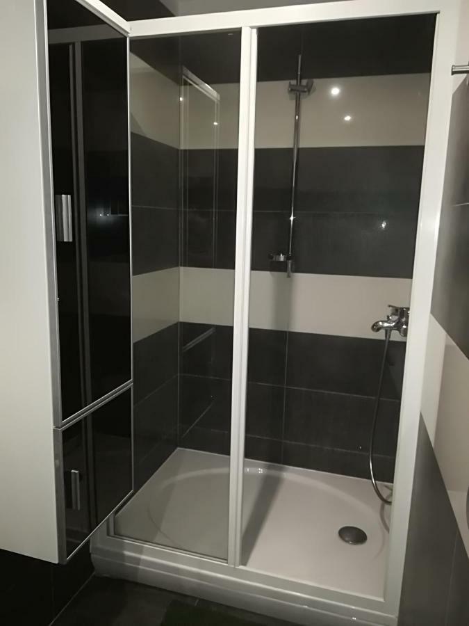 Apartman Brzovic Омиш Экстерьер фото