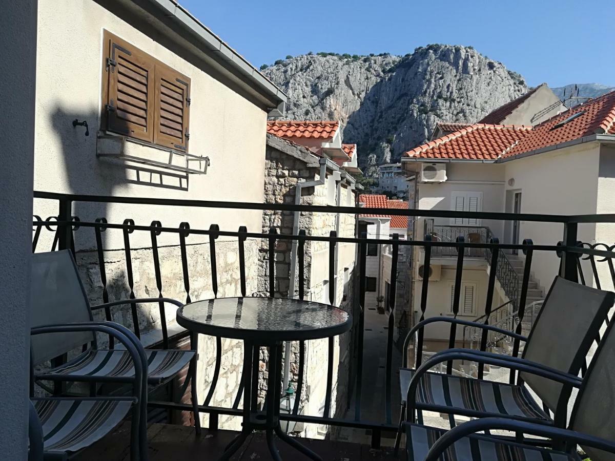 Apartman Brzovic Омиш Экстерьер фото